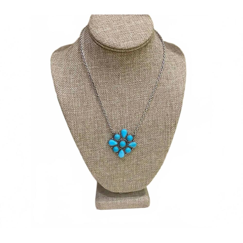 NEW BOHO RANCH women's cluster flower burnished necklace in turquoise